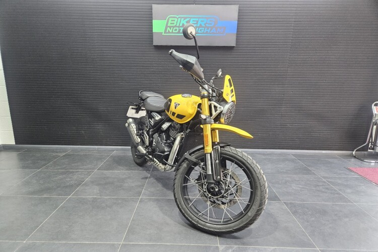 TRIUMPH SCRAMBLER 400 XC