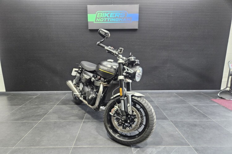 TRIUMPH SPEED TWIN 1200