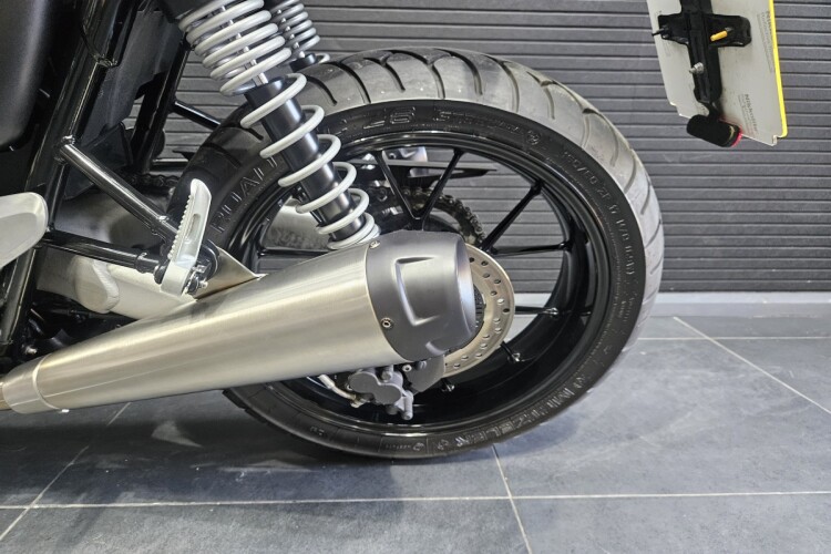 TRIUMPH SPEED TWIN 1200
