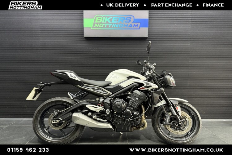 TRIUMPH STREET TRIPLE 765