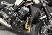 TRIUMPH STREET TRIPLE 765