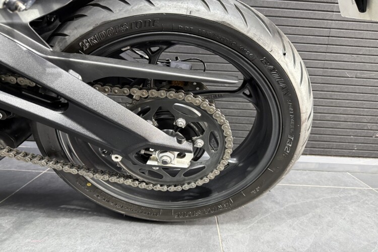 TRIUMPH STREET TRIPLE 765