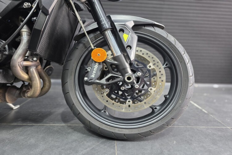 2023 TRIUMPH STREET TRIPLE 765, Silver - photo 2