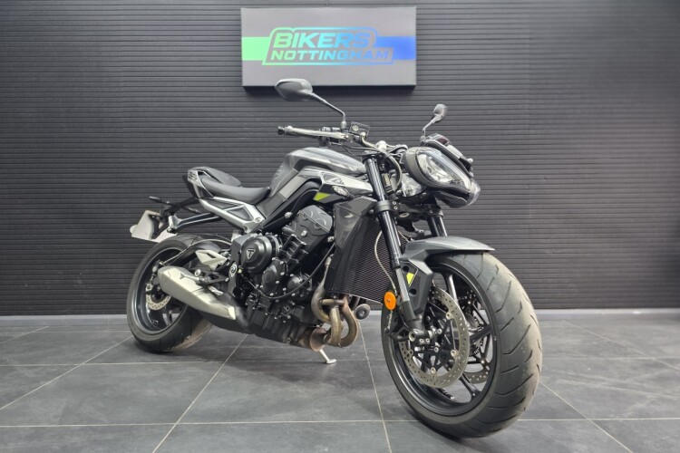 2023 TRIUMPH STREET TRIPLE 765, Silver - photo 8