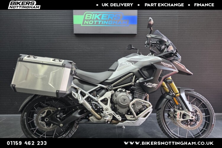 TRIUMPH TIGER 1200