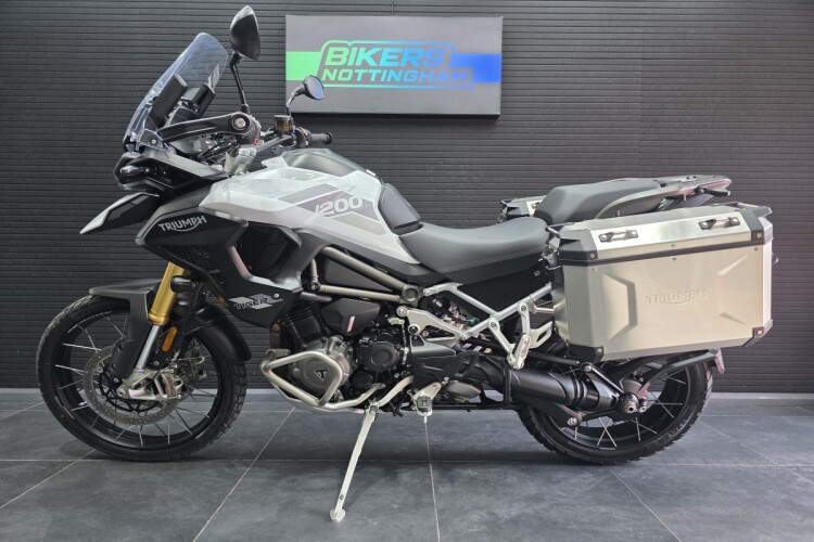 TRIUMPH TIGER 1200