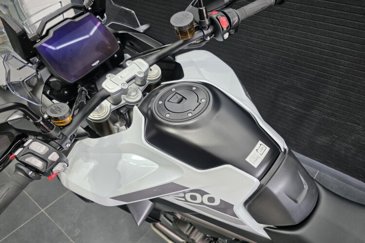 TRIUMPH TIGER 1200