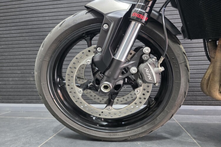 TRIUMPH TRIDENT 660