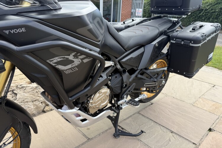 VOGE DS 900 X
