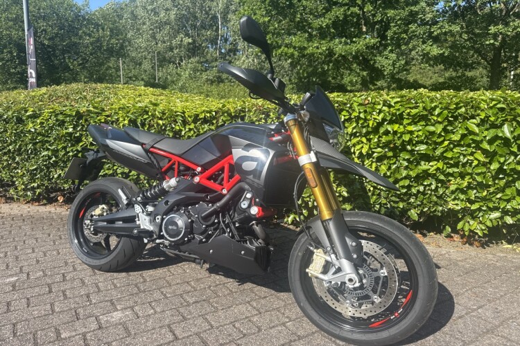 APRILIA DORSODURO 900