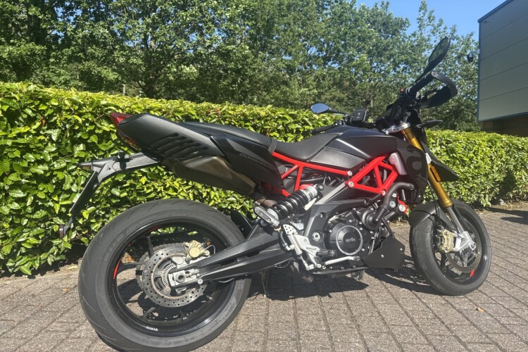 APRILIA DORSODURO 900