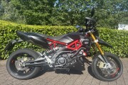 APRILIA DORSODURO 900