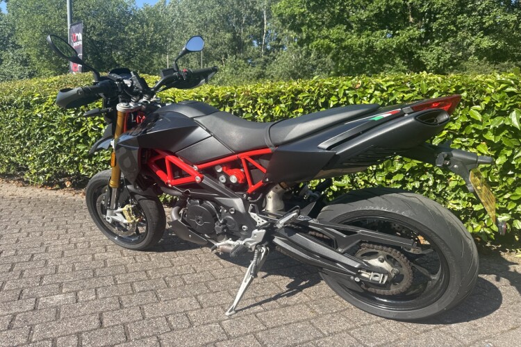 APRILIA DORSODURO 900