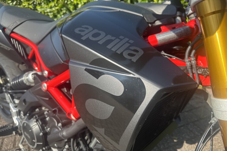 APRILIA DORSODURO 900