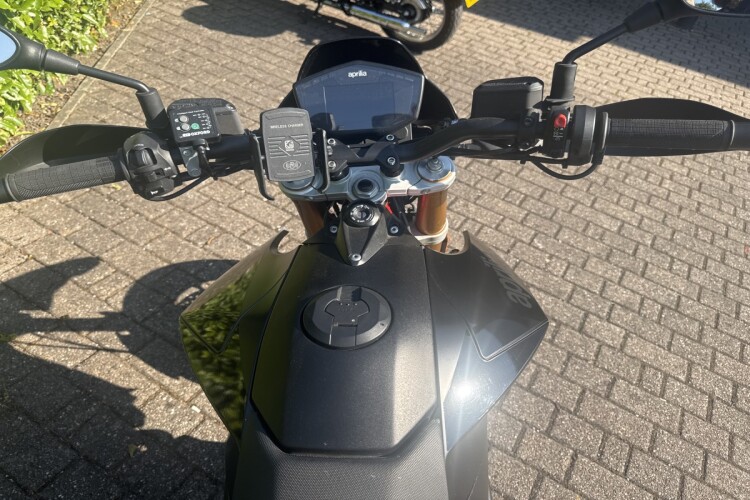 APRILIA DORSODURO 900