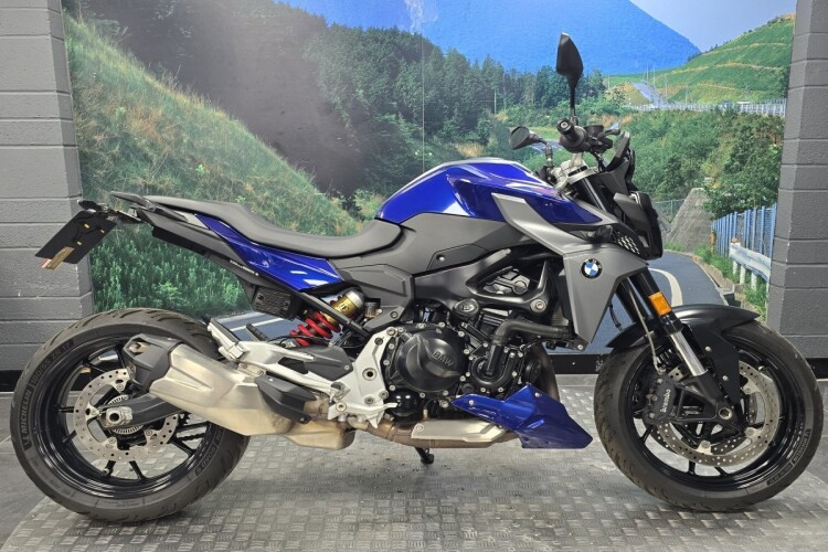 BMW F 900 R SE