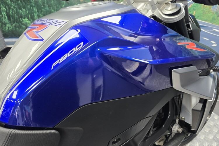 BMW F 900 R SE