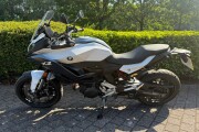 2024 BMW F900 XR, White - photo 3
