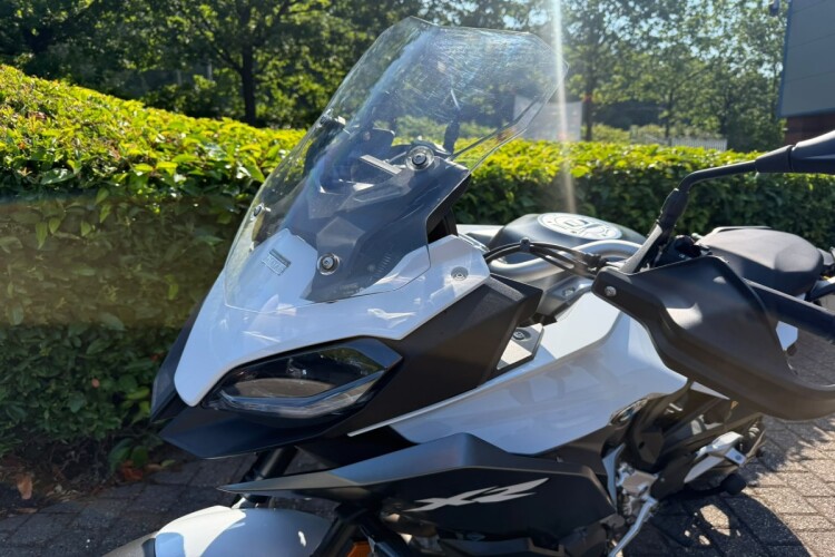 2024 BMW F900 XR, White - photo 10