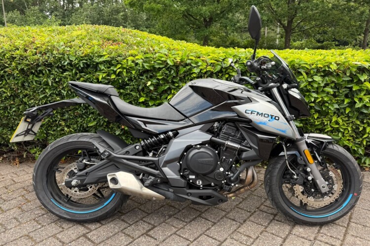 CFMOTO 650NK