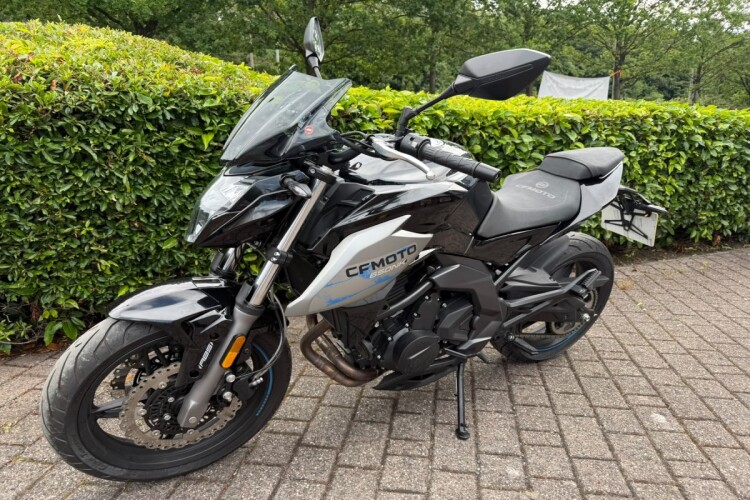 CFMOTO 650NK