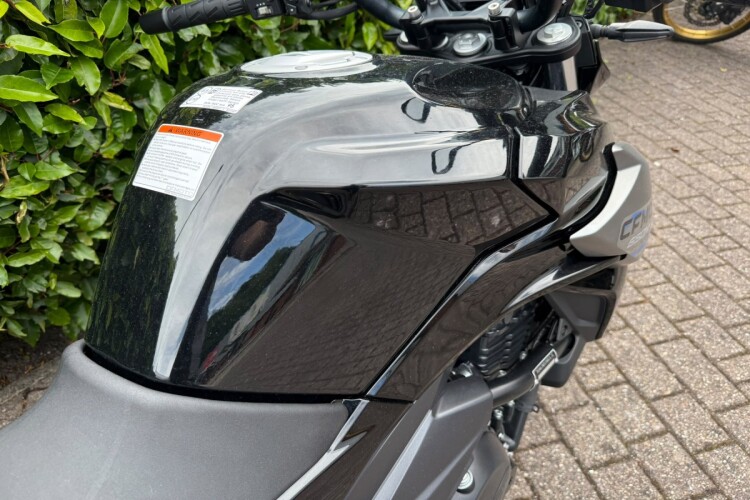 CFMOTO 650NK