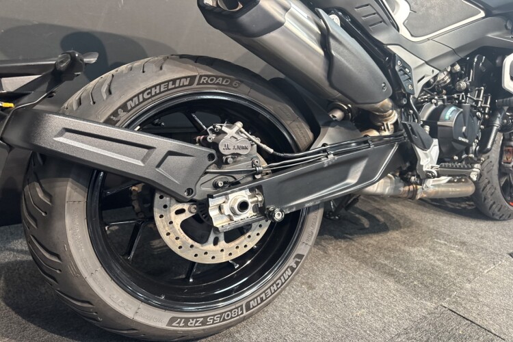 CFMOTO 800NK