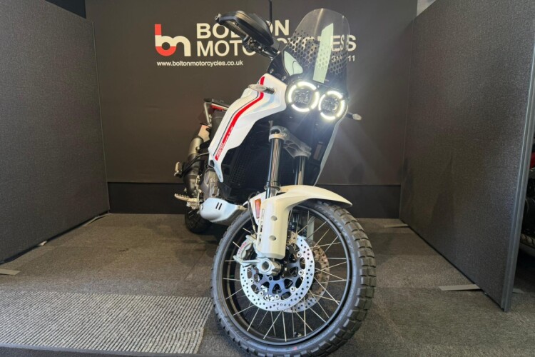 DUCATI DESERTX