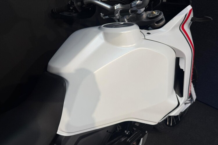 DUCATI DESERTX
