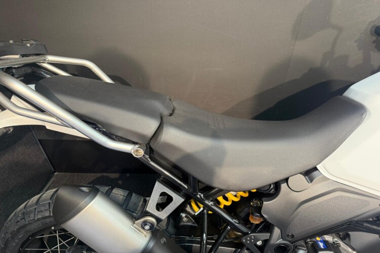 DUCATI DESERTX