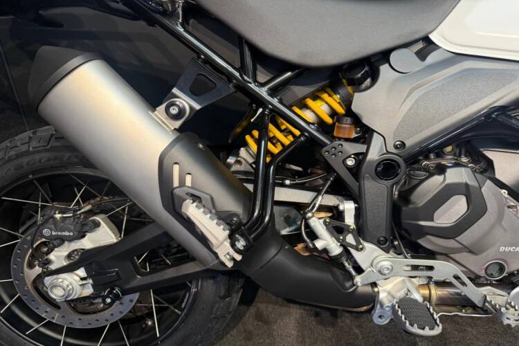 DUCATI DESERTX
