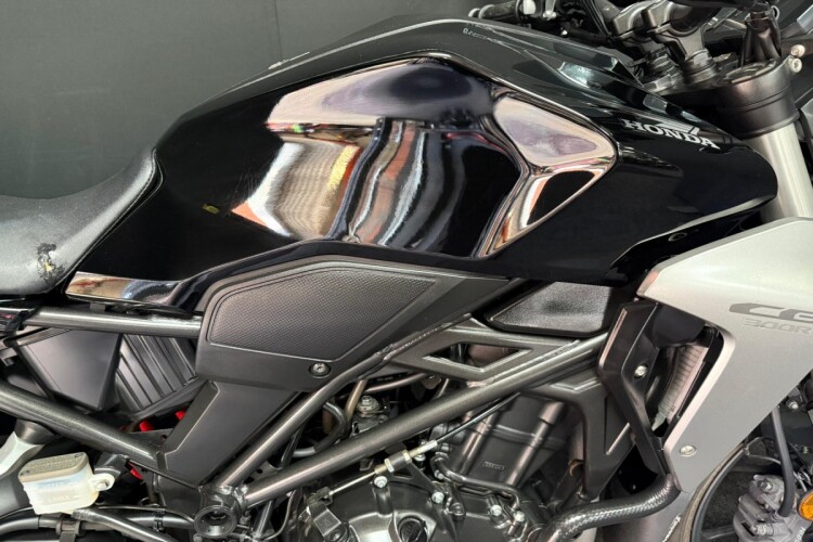 HONDA CBF300