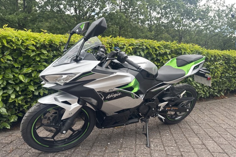 KAWASAKI NINJA E-1