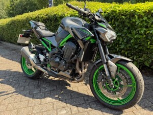 KAWASAKI Z900
