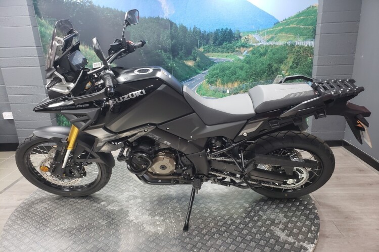 SUZUKI V-STROM 1050 DE