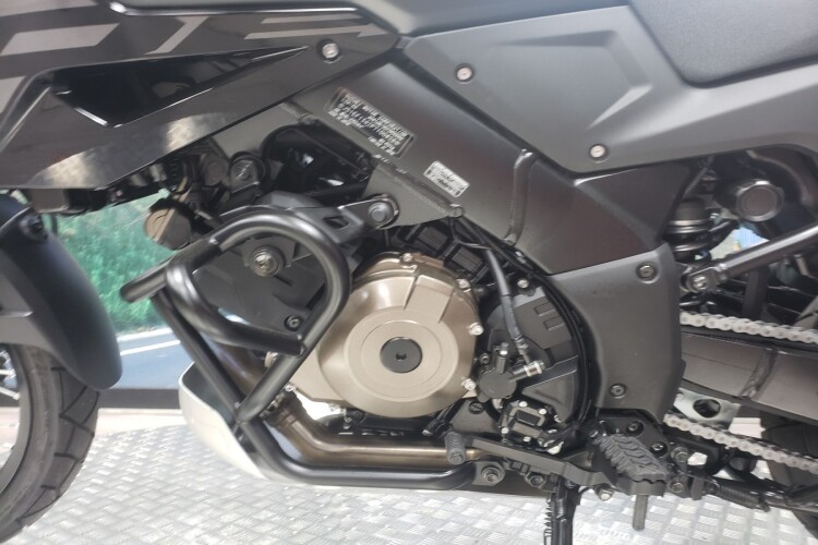SUZUKI V-STROM 1050 DE