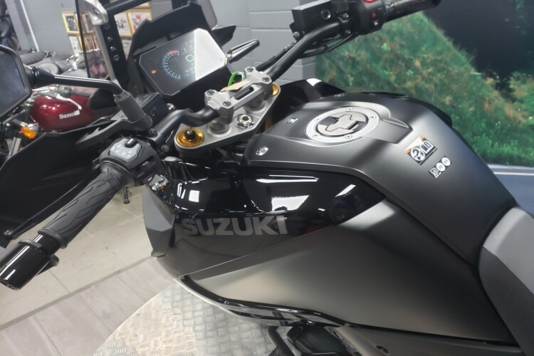SUZUKI V-STROM 1050 DE