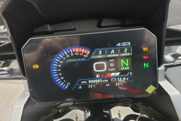 SUZUKI V-STROM 1050 DE
