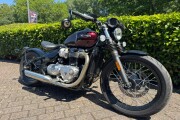 TRIUMPH BOBBER