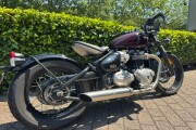 TRIUMPH BOBBER