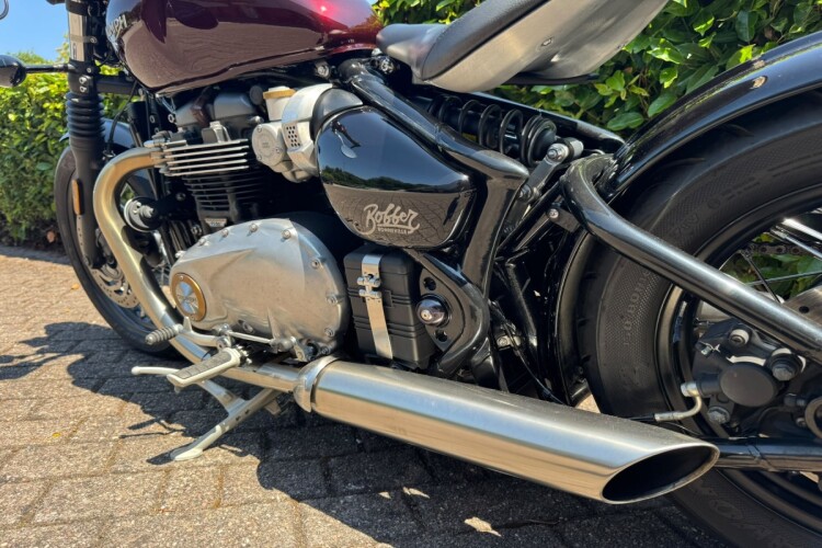 TRIUMPH BOBBER