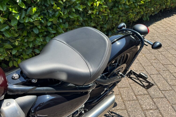 TRIUMPH BOBBER