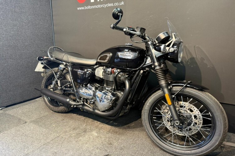TRIUMPH BONNEVILLE T100