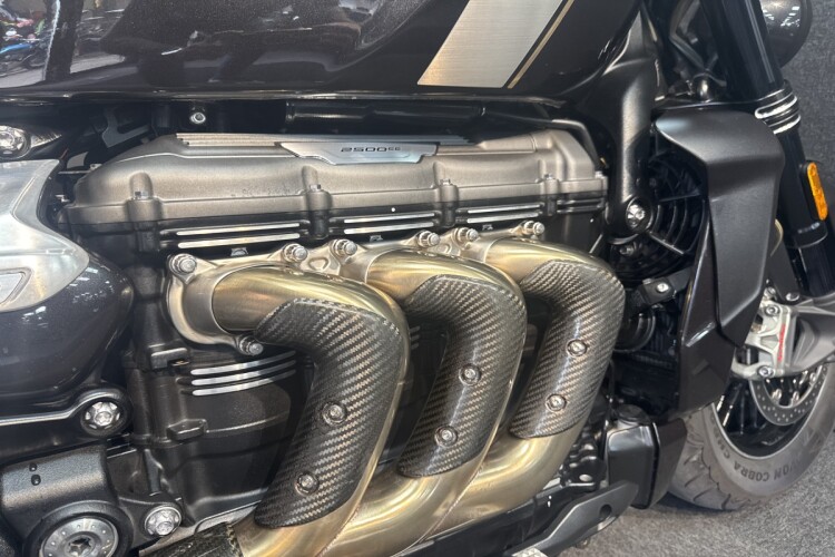 TRIUMPH ROCKET III