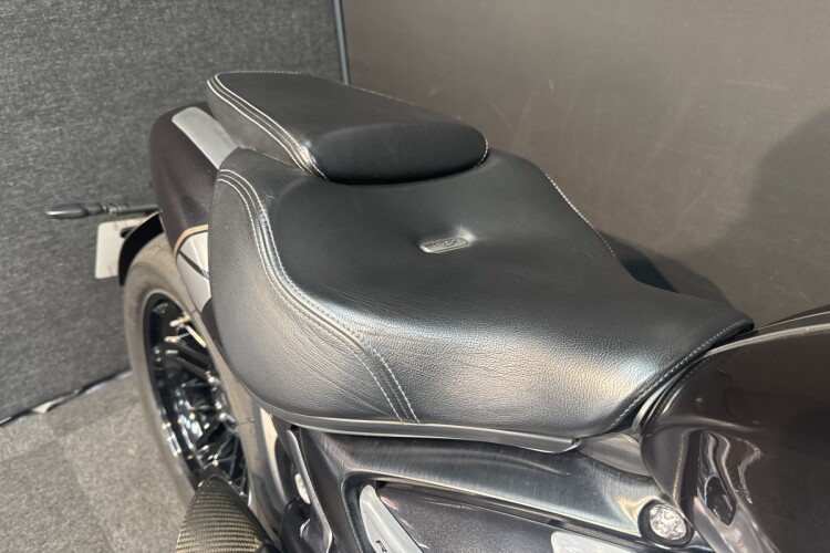 TRIUMPH ROCKET III
