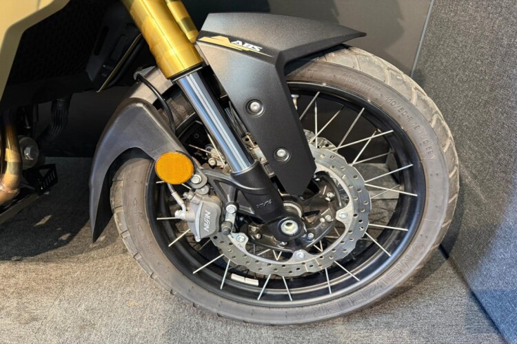 VOGE DS625X