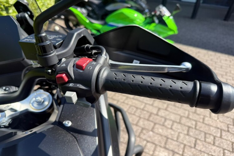 2025 VOGE DS625X, Matt Black - photo 16