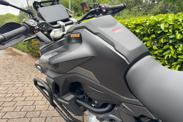 2025 VOGE DS900X, Matt Black - photo 18