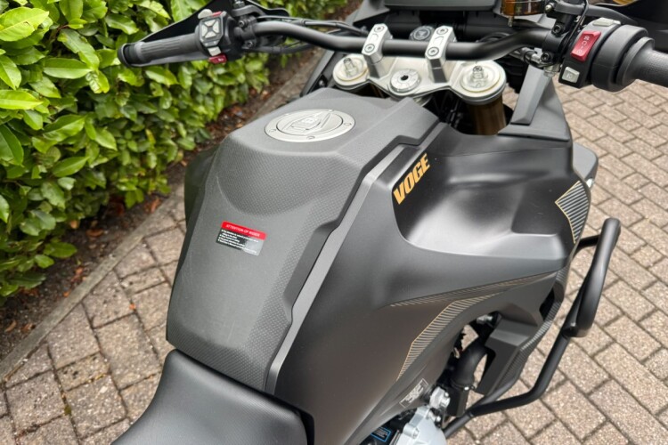 2025 VOGE DS900X, Matt Black - photo 19