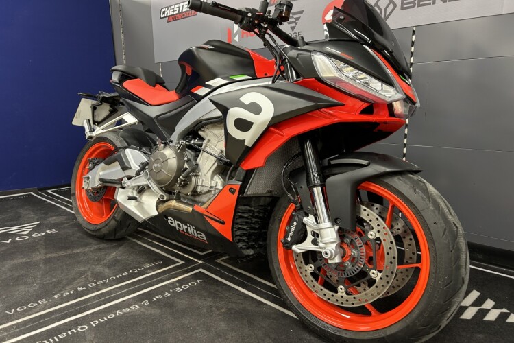 APRILIA TUONO 660